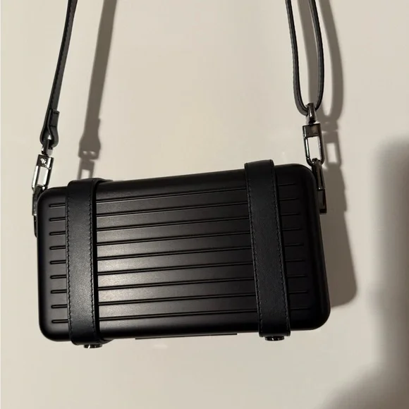 RIMOWA Cross Body Personal Bag Aluminum Black with box and dust bag - Picture 11 of 14